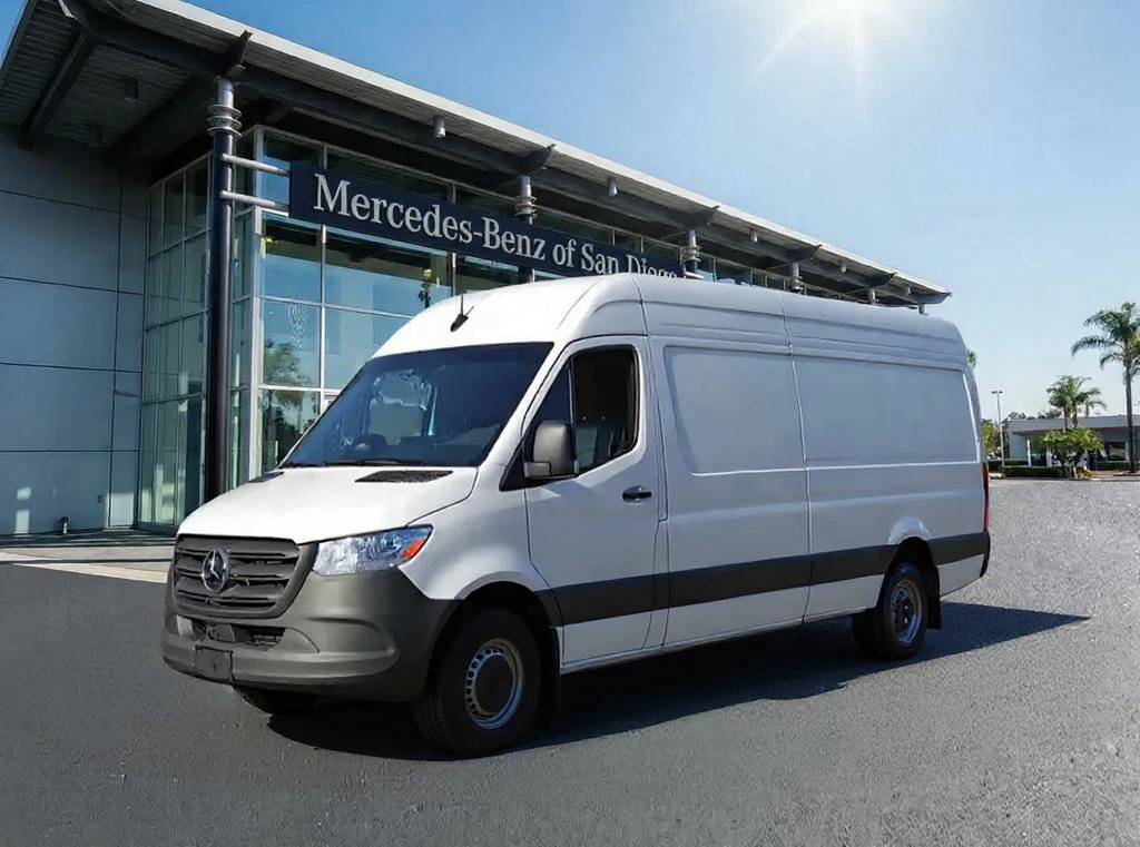 New 2026 Mercedes-Benz Sprinter 3500 video 1