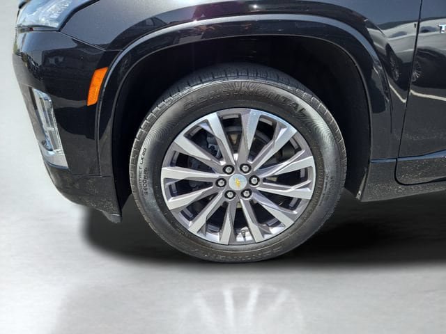 Used 2023 Chevrolet Traverse Premier AWD/4WD image 42