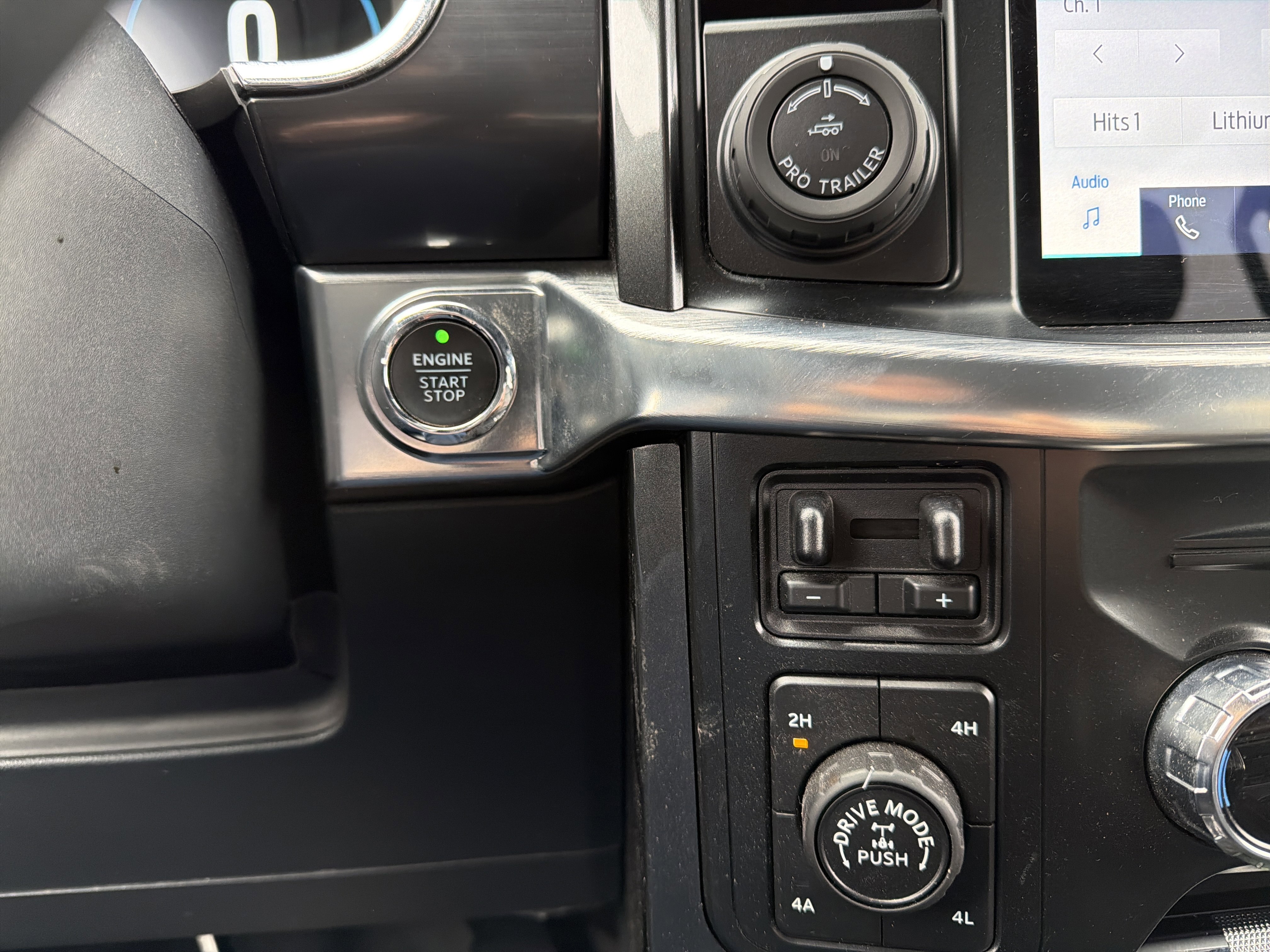 Used 2022 Ford F150 Lariat w/ Equipment Group 502A High image 19