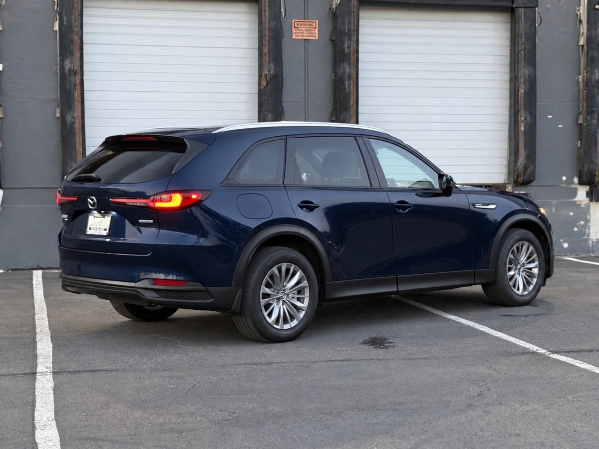 Used 2024 MAZDA CX-90 Plug-In Hybrid w/ Preferred AWD/4WD image 3