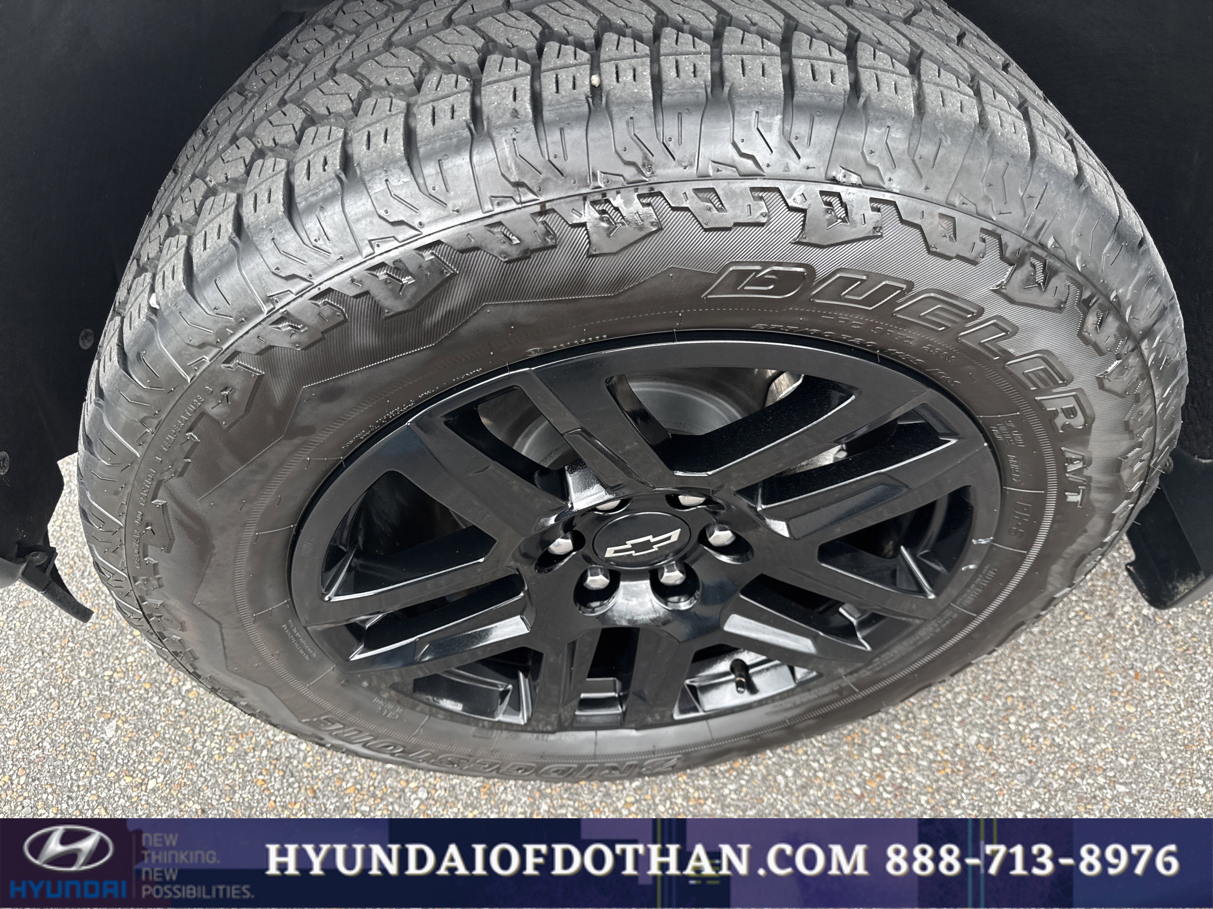 Used 2024 Chevrolet Silverado 1500 RST w/ Convenience Package II AWD/4WD image 18