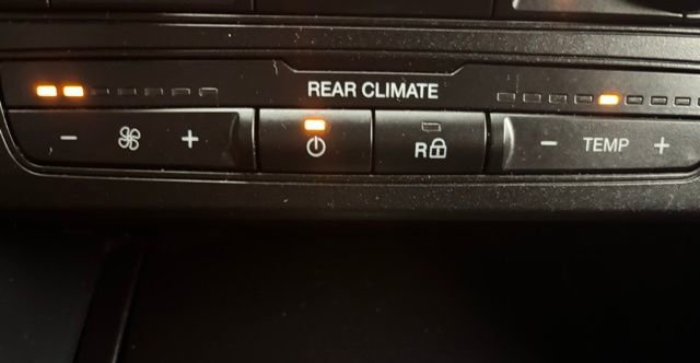 Used 2019 Ford Explorer XLT image 31