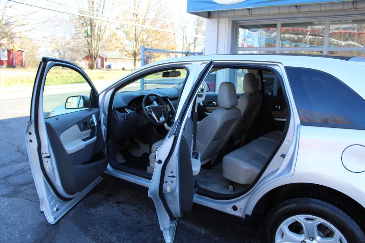 Used 2011 Ford Edge SEL w/ 202A Rapid Spec Order Code AWD/4WD image 38