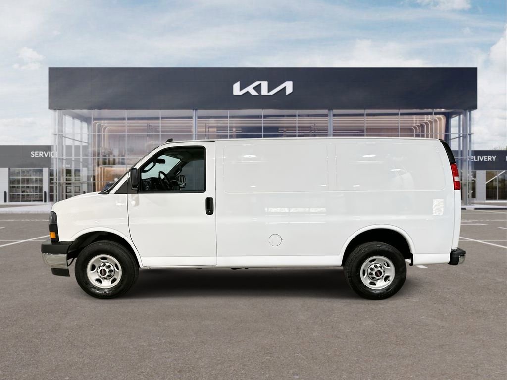Used 2024 GMC Savana 2500 w/ Driver Convenience Package image 5