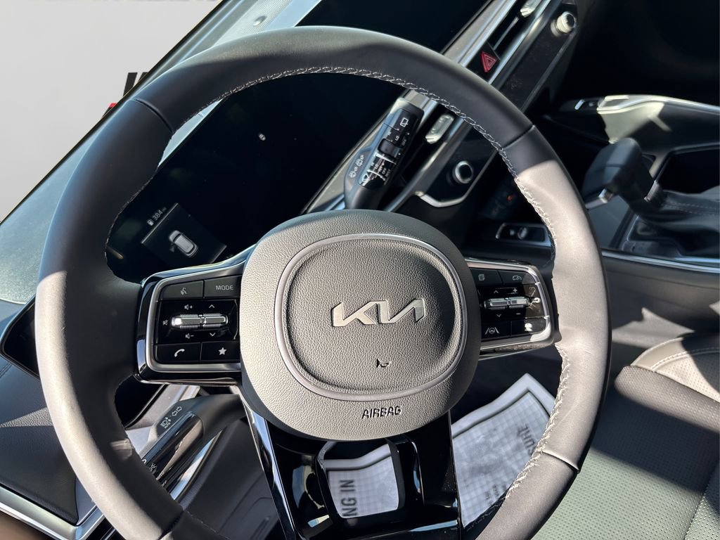 New 2025 Kia Sorento S image 13
