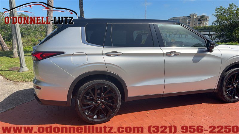 Used 2023 Mitsubishi Outlander SEL FWD image 35