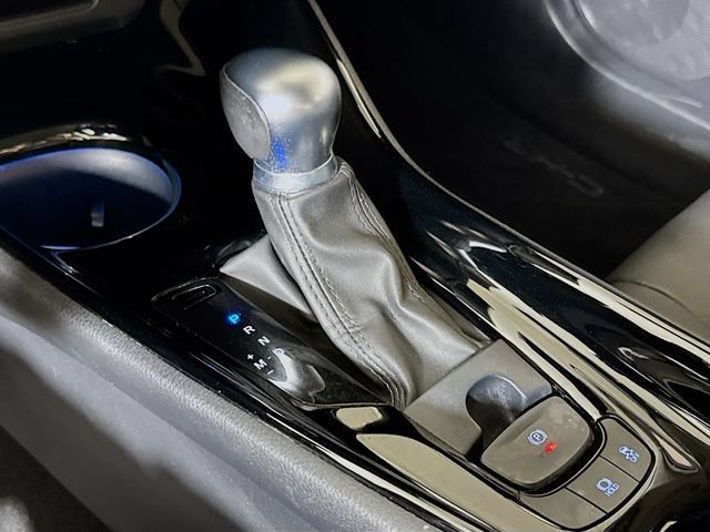 Used 2022 Toyota C-HR Limited FWD image 15