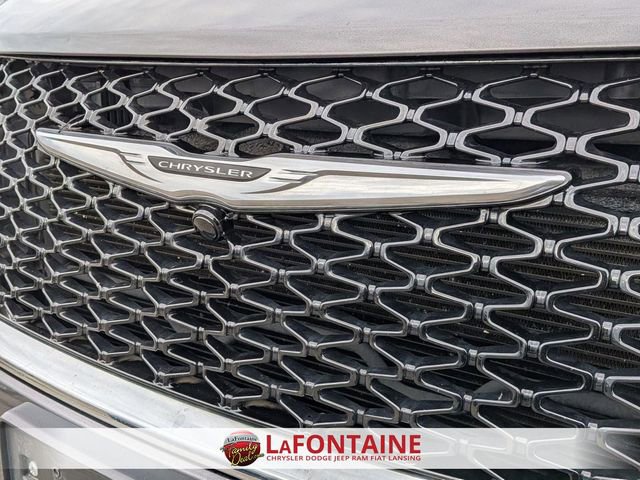 Certified 2023 Chrysler Pacifica Limited image 9