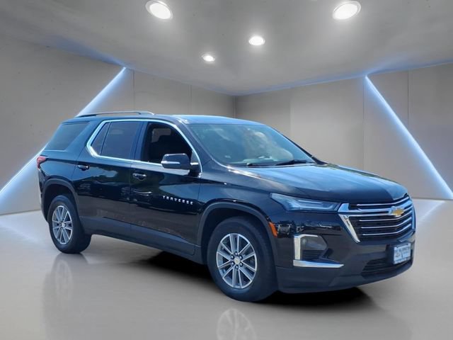 Used 2023 Chevrolet Traverse LT w/ Rear Camera Mirror Package
