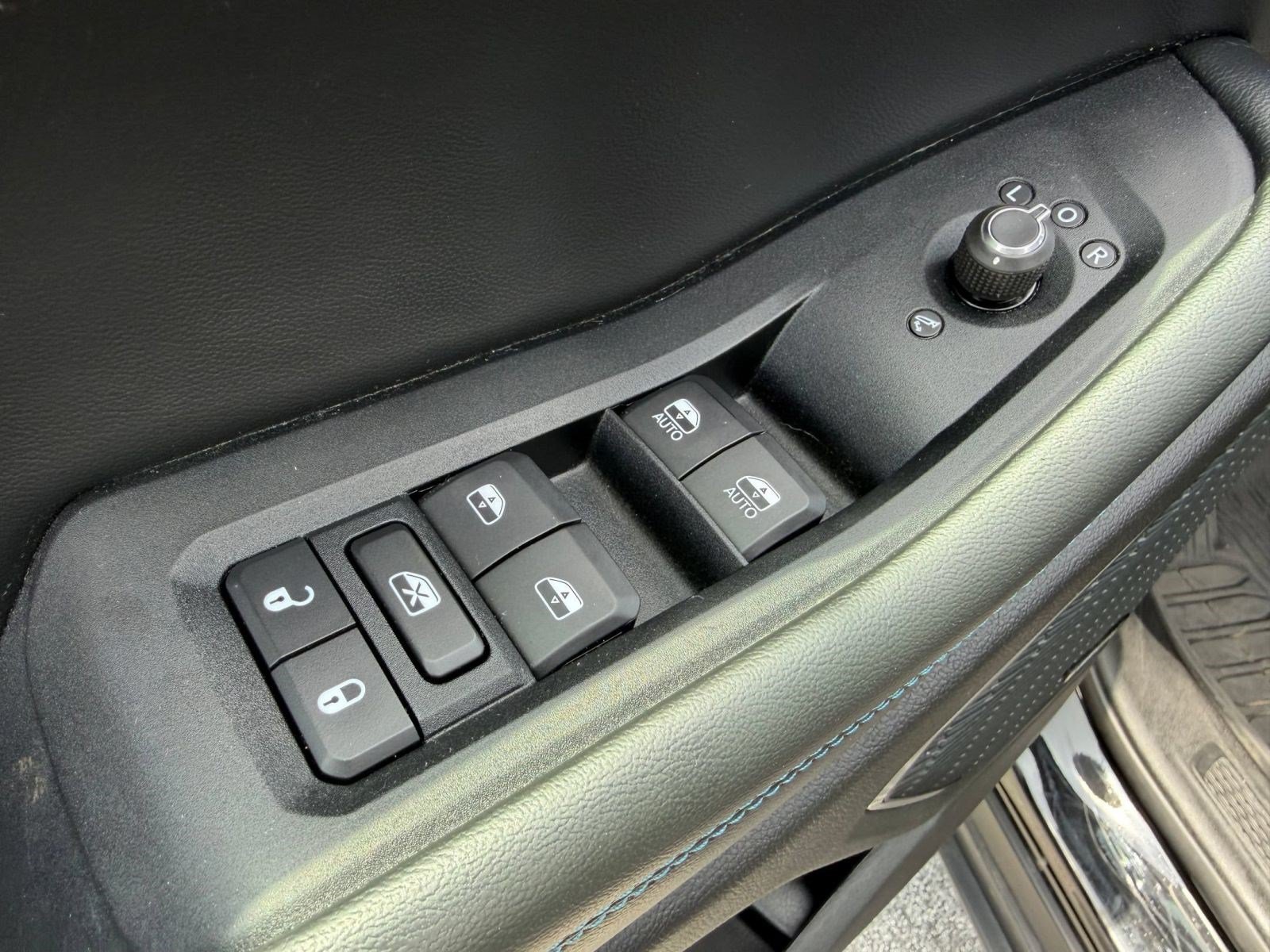 Used 2022 Jeep Grand Cherokee Trailhawk AWD/4WD image 14