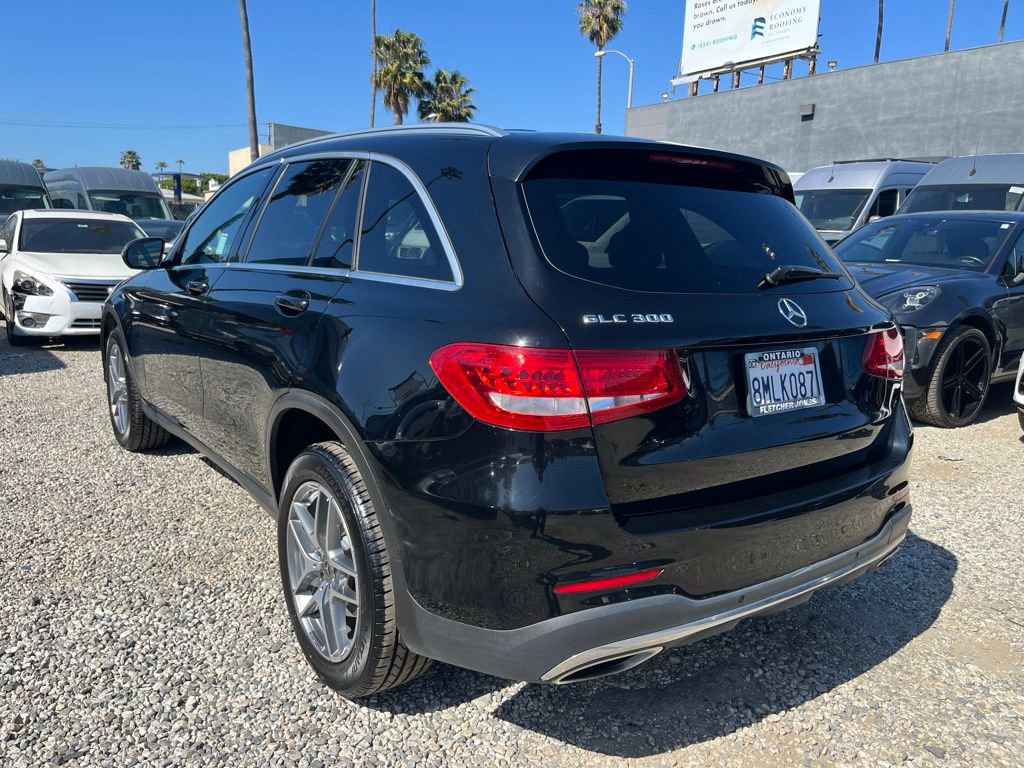 Used 2019 Mercedes-Benz GLC 300 w/ AMG Line image 9