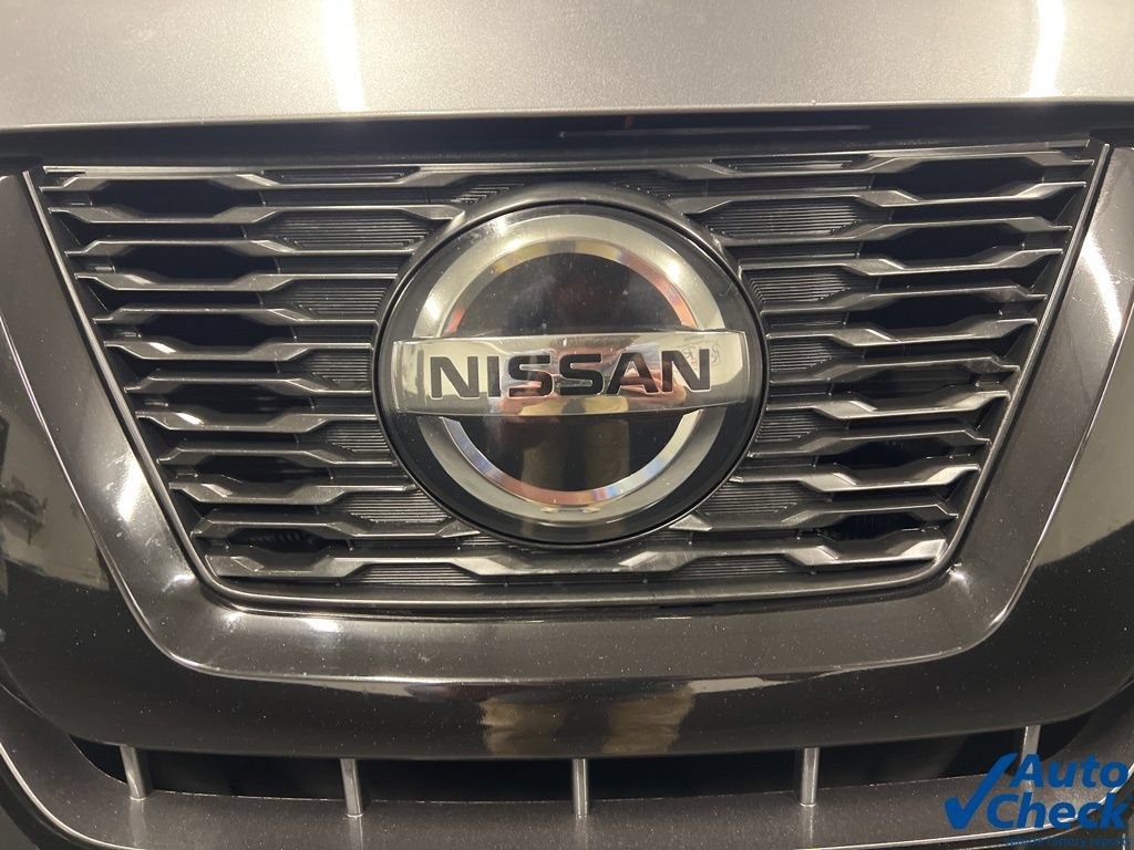 Used 2018 Nissan Rogue SV AWD/4WD image 14