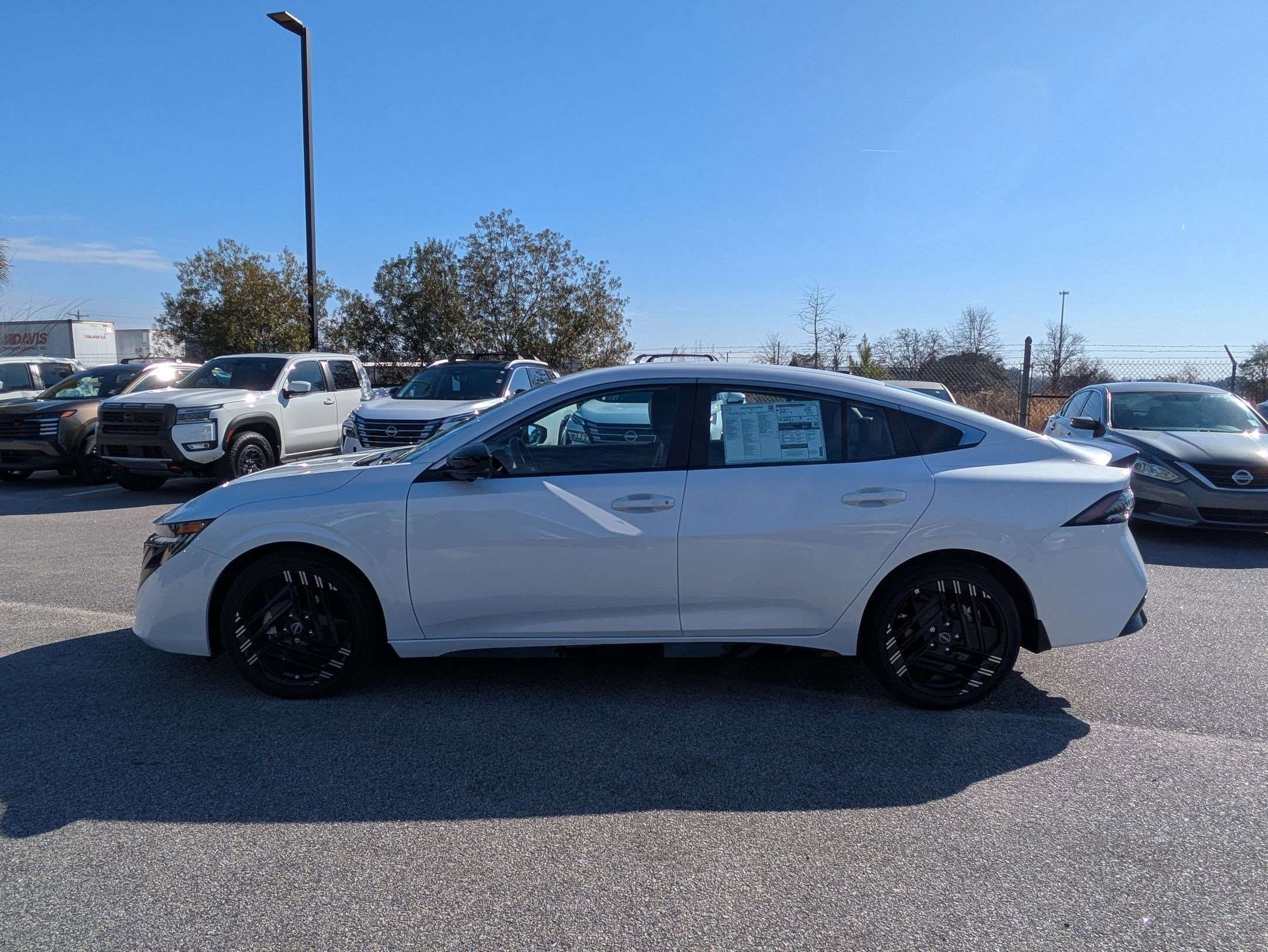 New 2026 Nissan Sentra SR w/ SR Premium Package FWD image 8