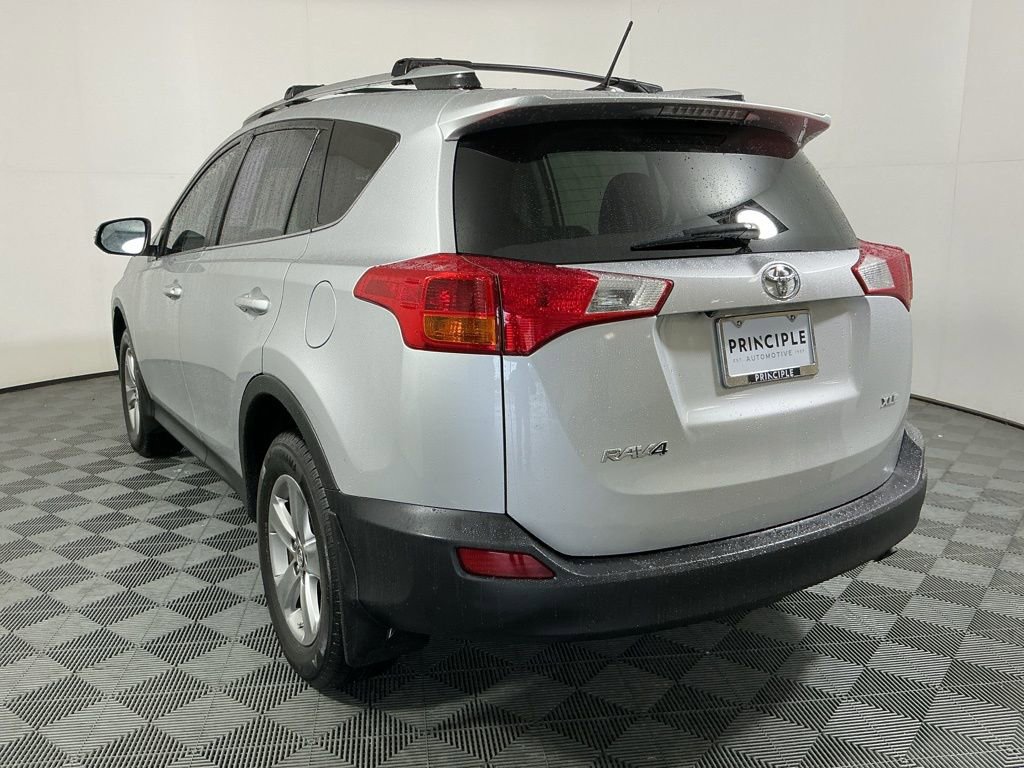 Used 2015 Toyota RAV4 XLE FWD image 7