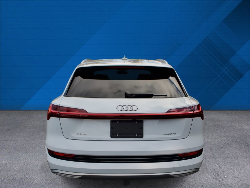 Used 2022 Audi e-tron Premium w/ Towing Package image 8