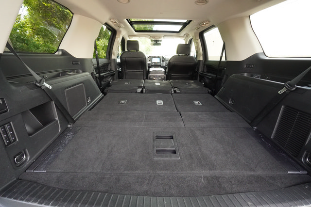 Used 2019 Ford Expedition Platinum RWD image 30