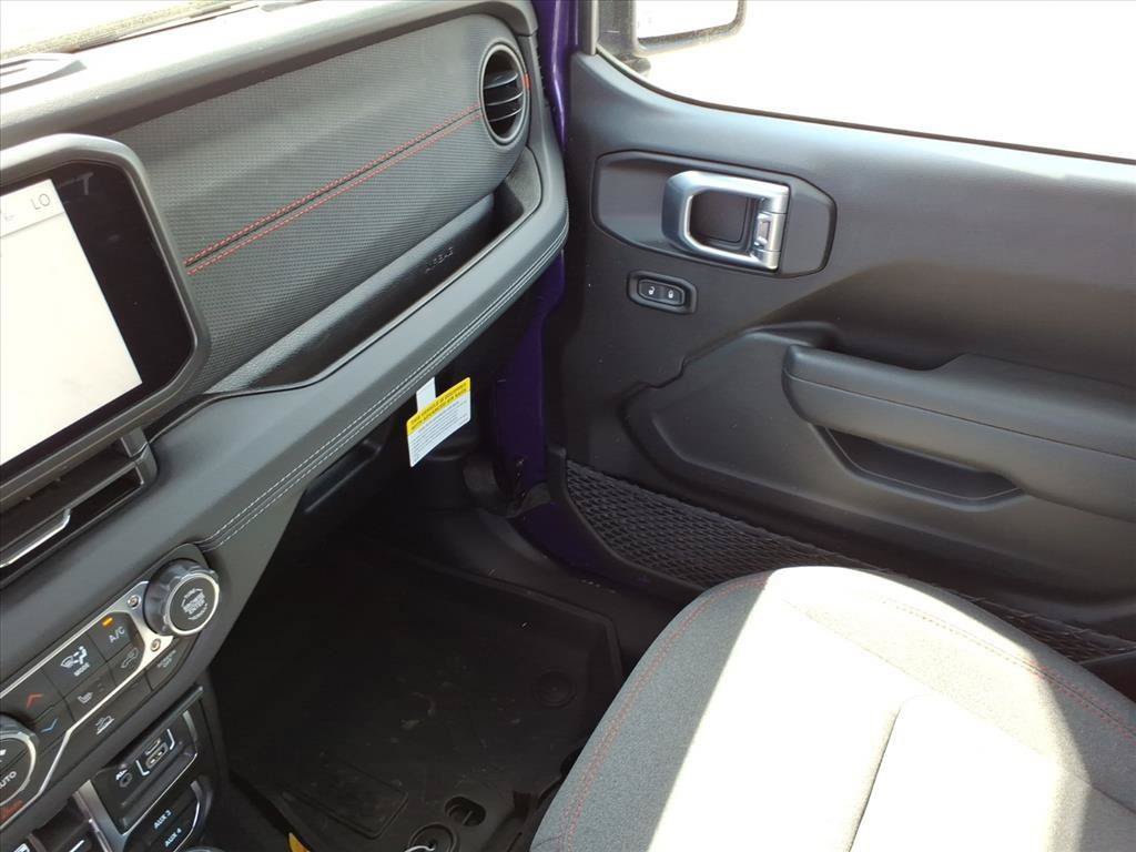 New 2026 Jeep Wrangler Unlimited Rubicon AWD/4WD image 17