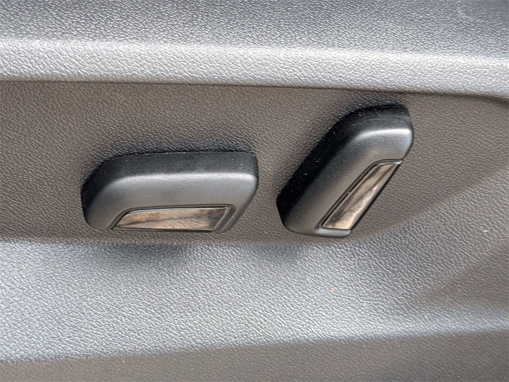 Used 2022 Volkswagen Atlas SE w/ Panoramic Sunroof Package image 21