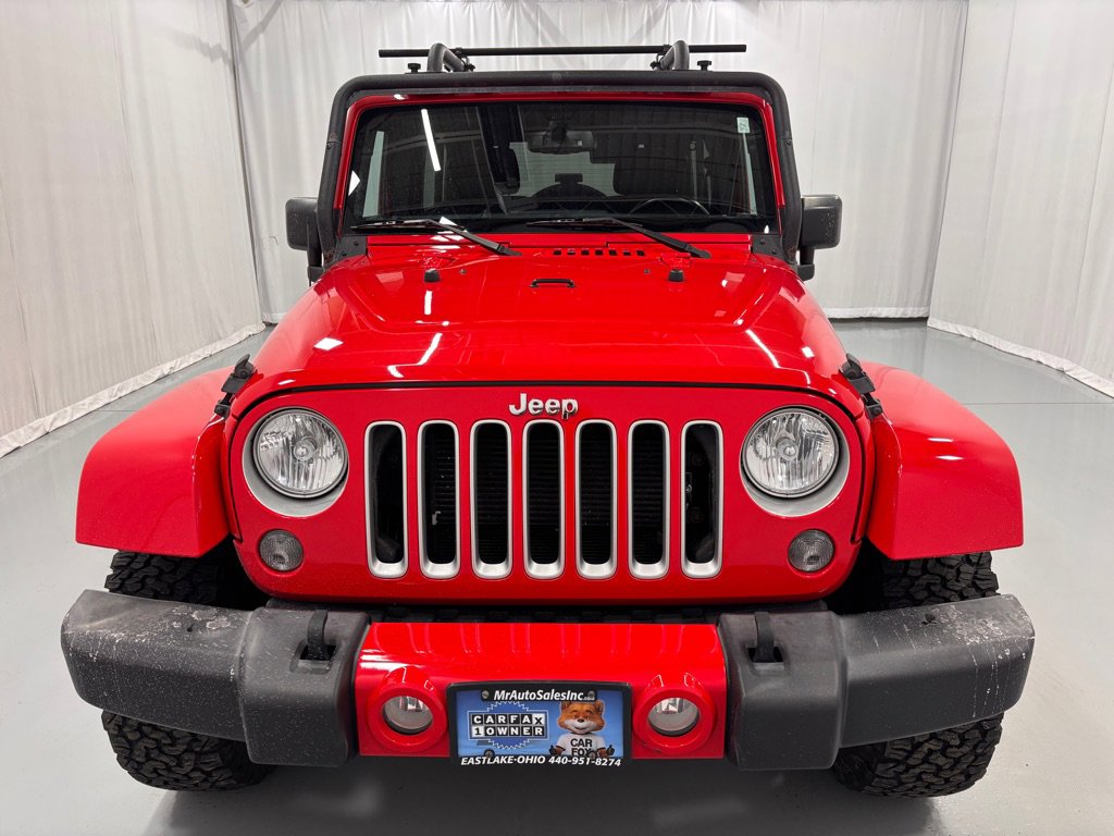 Used 2016 Jeep Wrangler Unlimited Sahara w/ Connectivity Group image 2