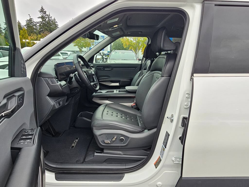 Certified 2024 Kia EV9 Wind AWD/4WD image 24