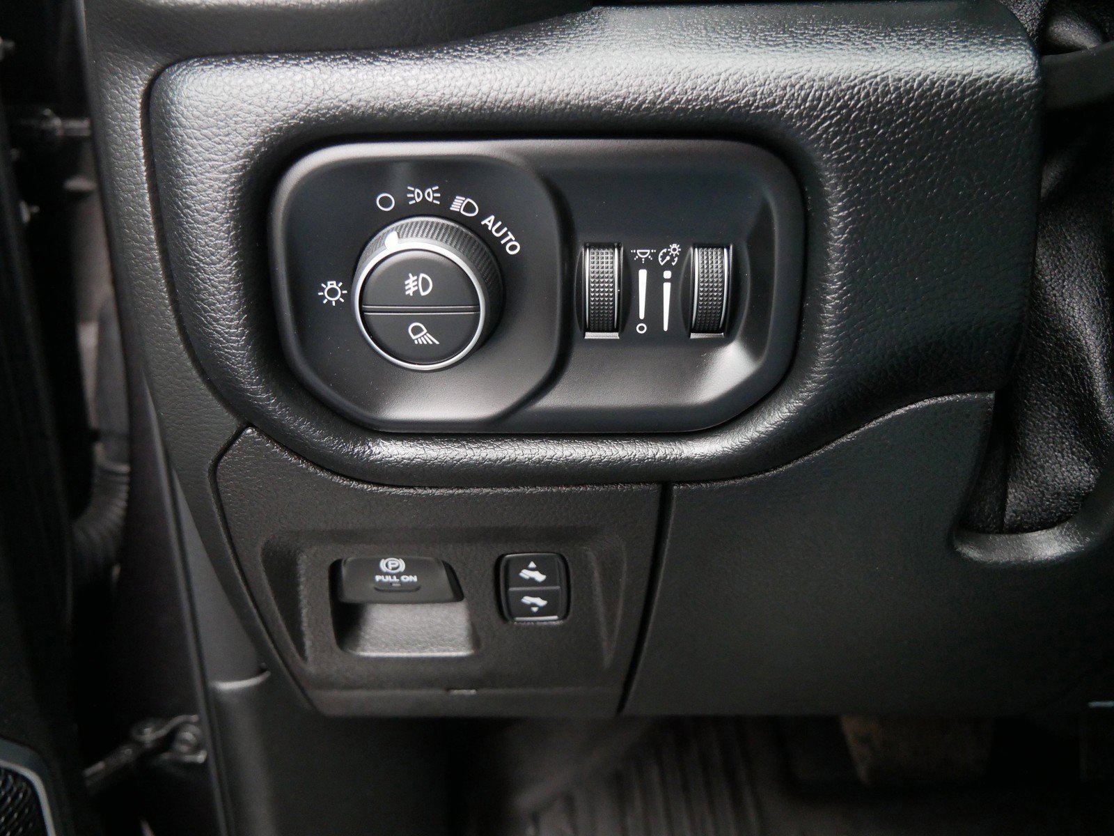 Used 2021 RAM 1500 Laramie image 23