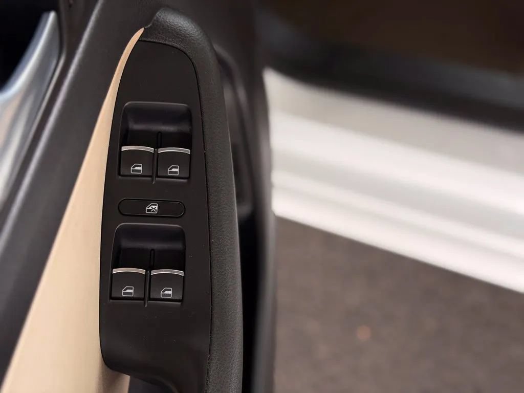 Used 2014 Volkswagen Jetta TDI FWD image 37
