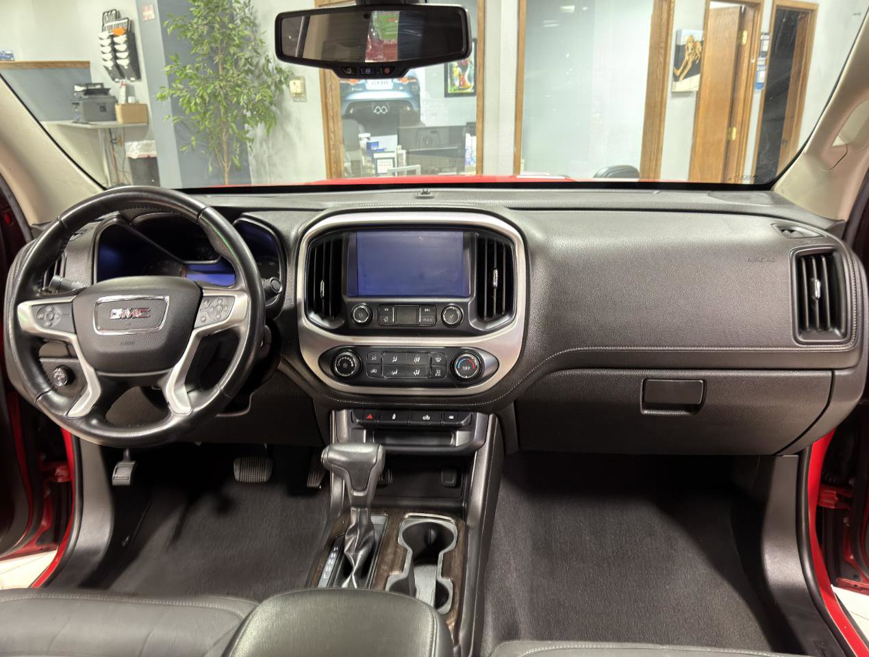 Used 2019 GMC Canyon SLE image 45