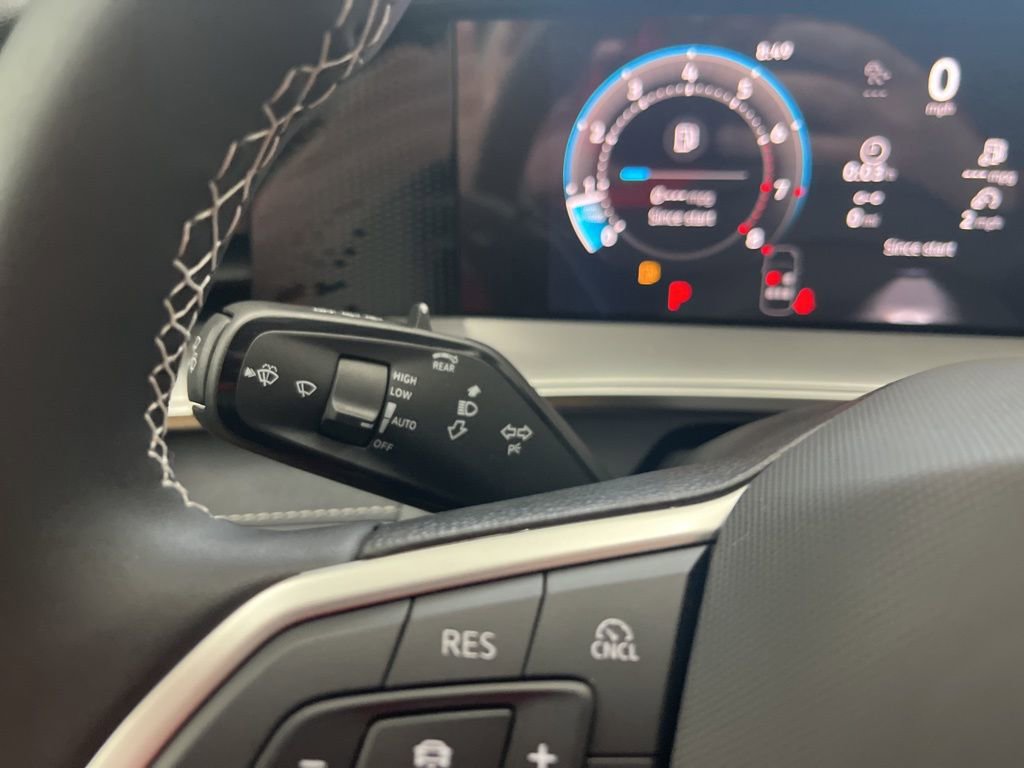 New 2026 Volkswagen Tiguan SE AWD/4WD image 18