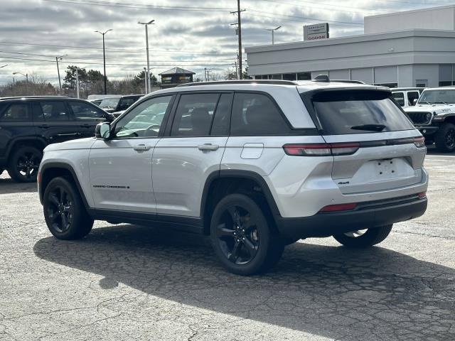 Certified 2023 Jeep Grand Cherokee Altitude image 6