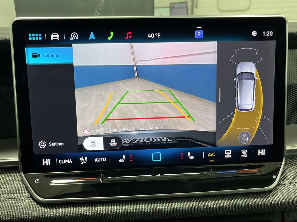 Used 2025 Volkswagen Tiguan S image 9