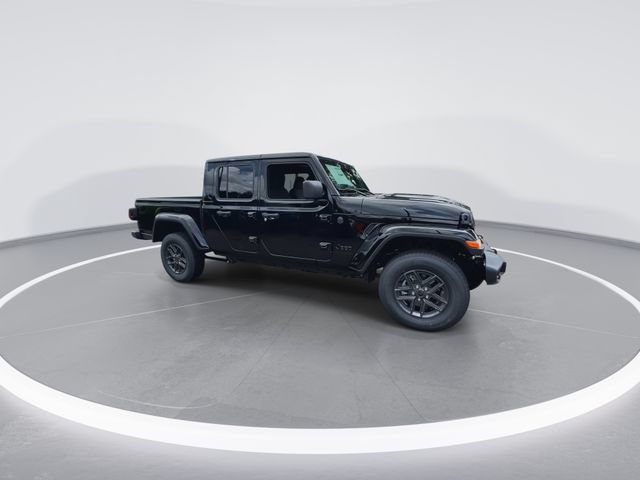 New 2025 Jeep Gladiator Sport AWD/4WD image 2