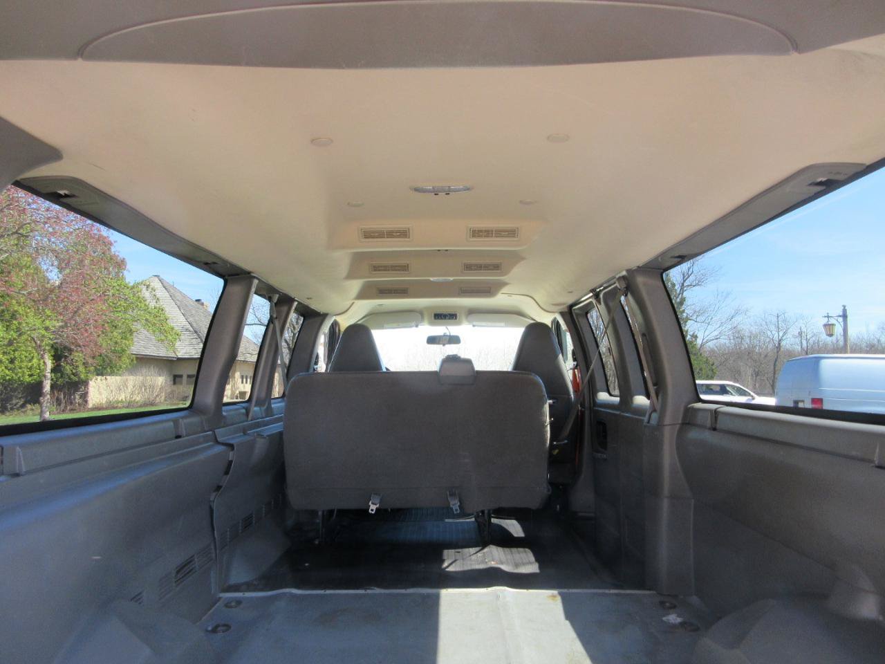 Used 2020 Chevrolet Express 2500 Extended RWD image 13