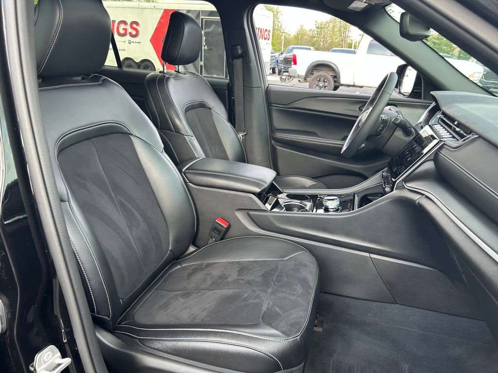 Certified 2023 Jeep Grand Cherokee L Laredo AWD/4WD image 27
