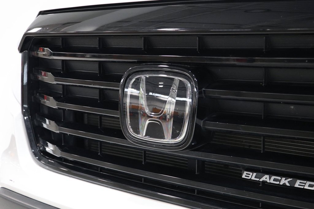 Used 2024 Honda Passport Black Edition image 13