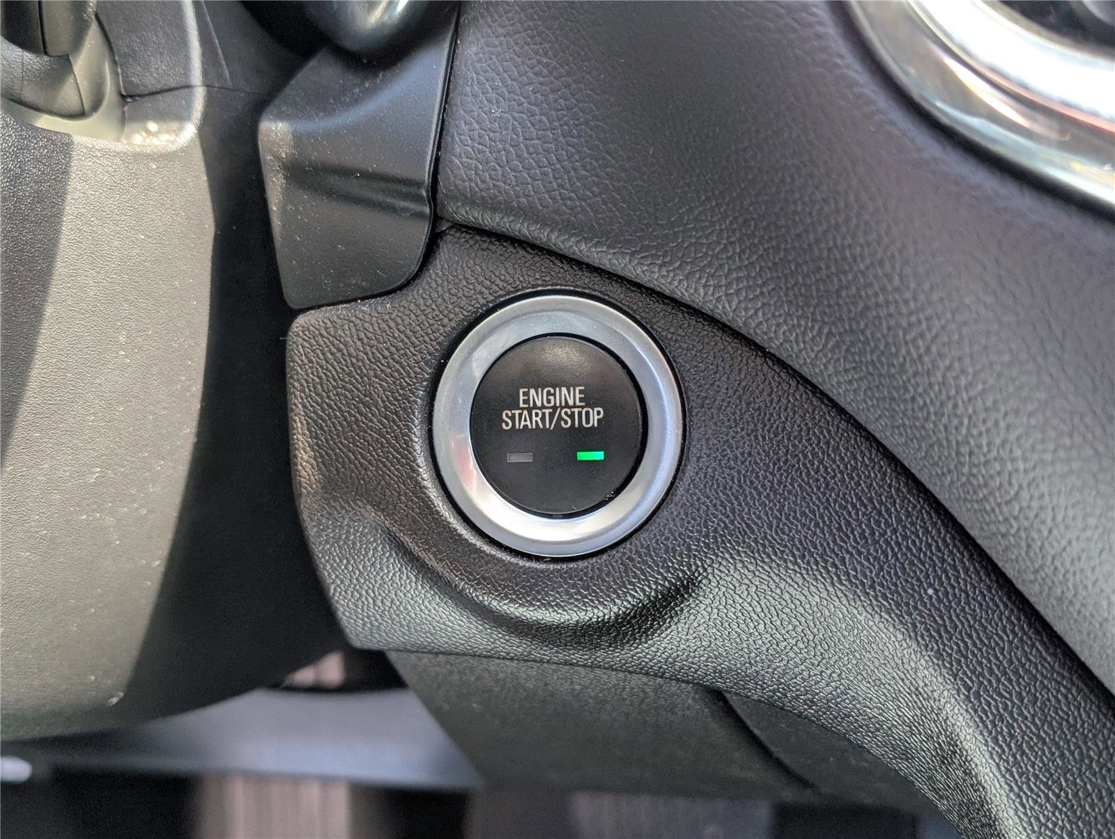 Used 2023 Chevrolet Equinox LT image 23