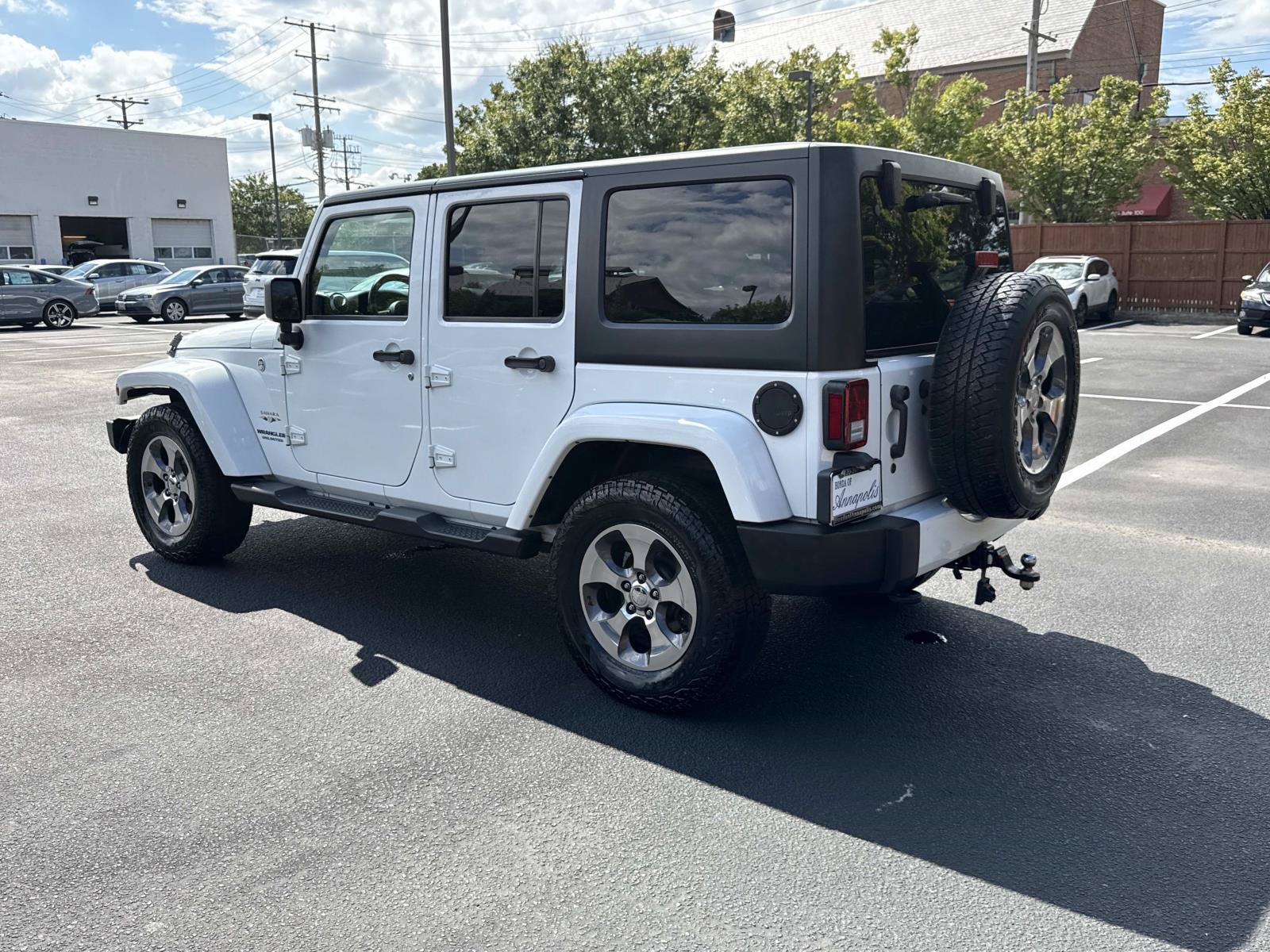 Used 2016 Jeep Wrangler Unlimited Sahara w/ Connectivity Group AWD/4WD image 20