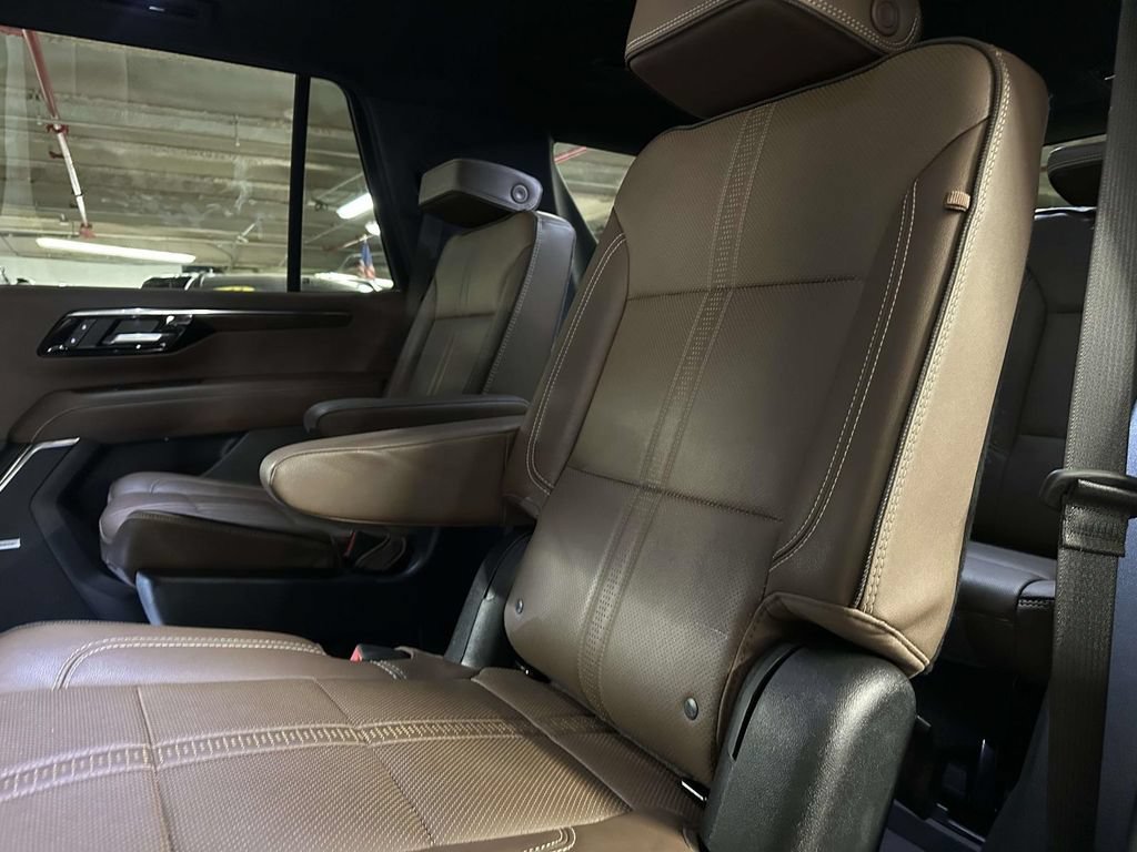 Certified 2025 Chevrolet Tahoe High Country AWD/4WD image 15