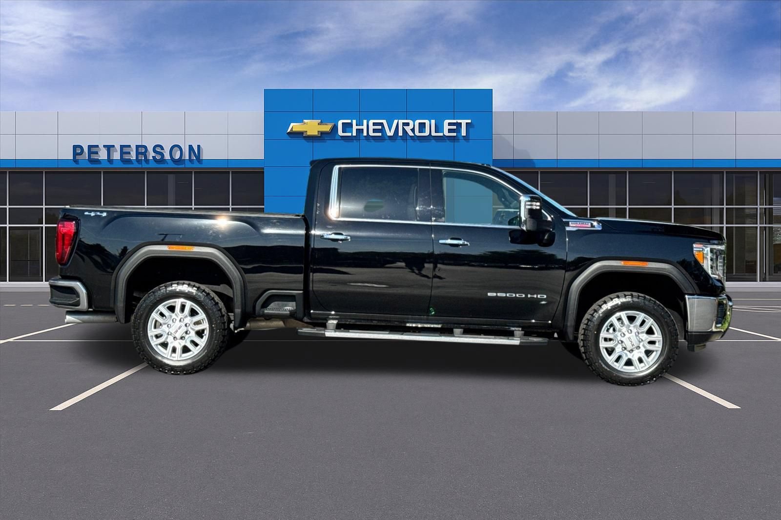 Certified 2022 GMC Sierra 2500 SLT w/ SLT Premium Package AWD/4WD image 3