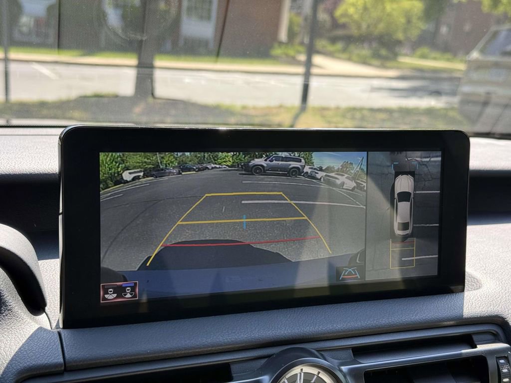 Used 2025 Lexus IS 500 RWD image 11