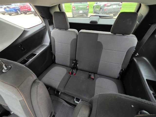 Used 2018 Chevrolet Traverse LT w/ LPO, Floor Liner Package AWD/4WD image 27