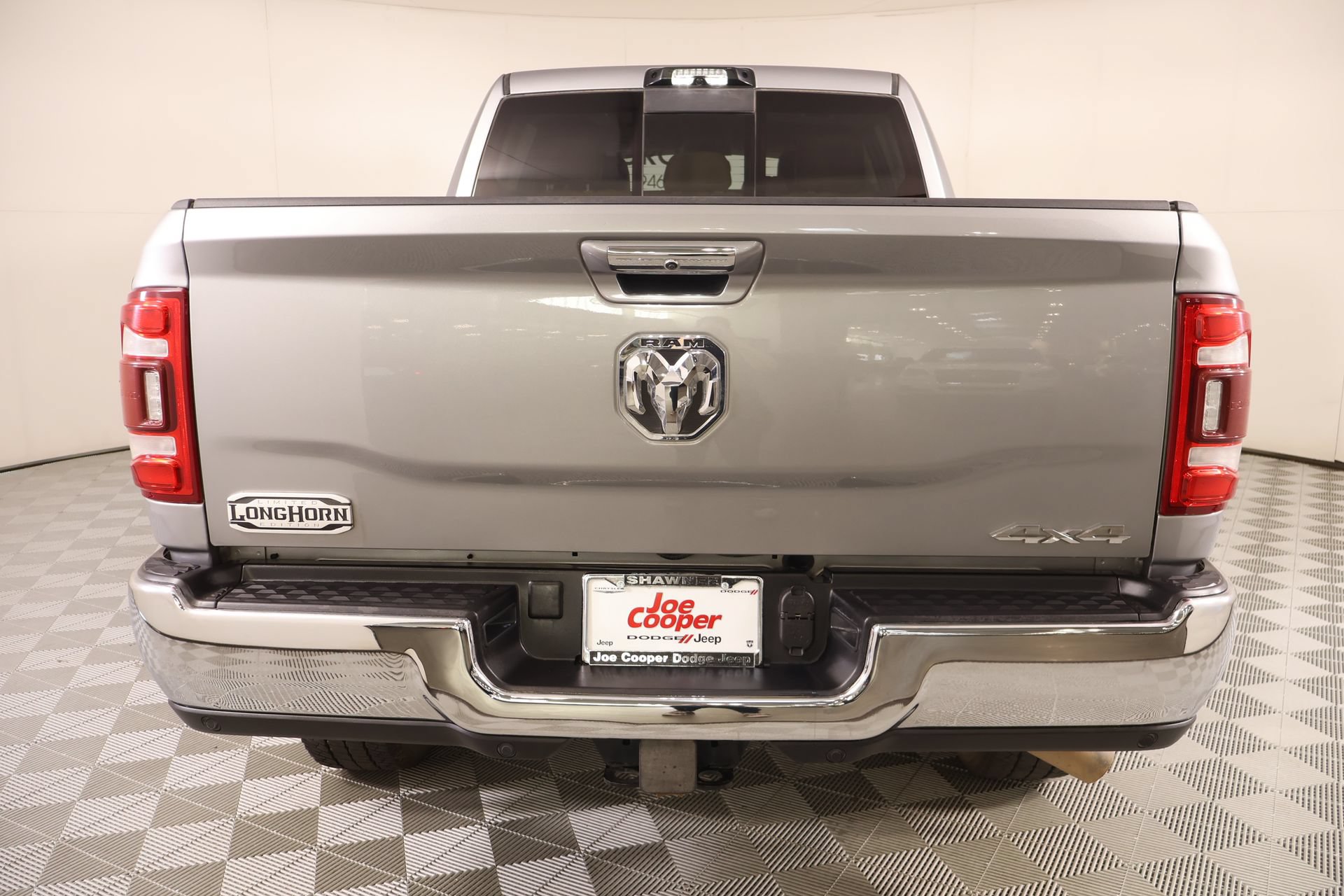 Used 2022 RAM 3500 Limited w/ Protection Group AWD/4WD image 23