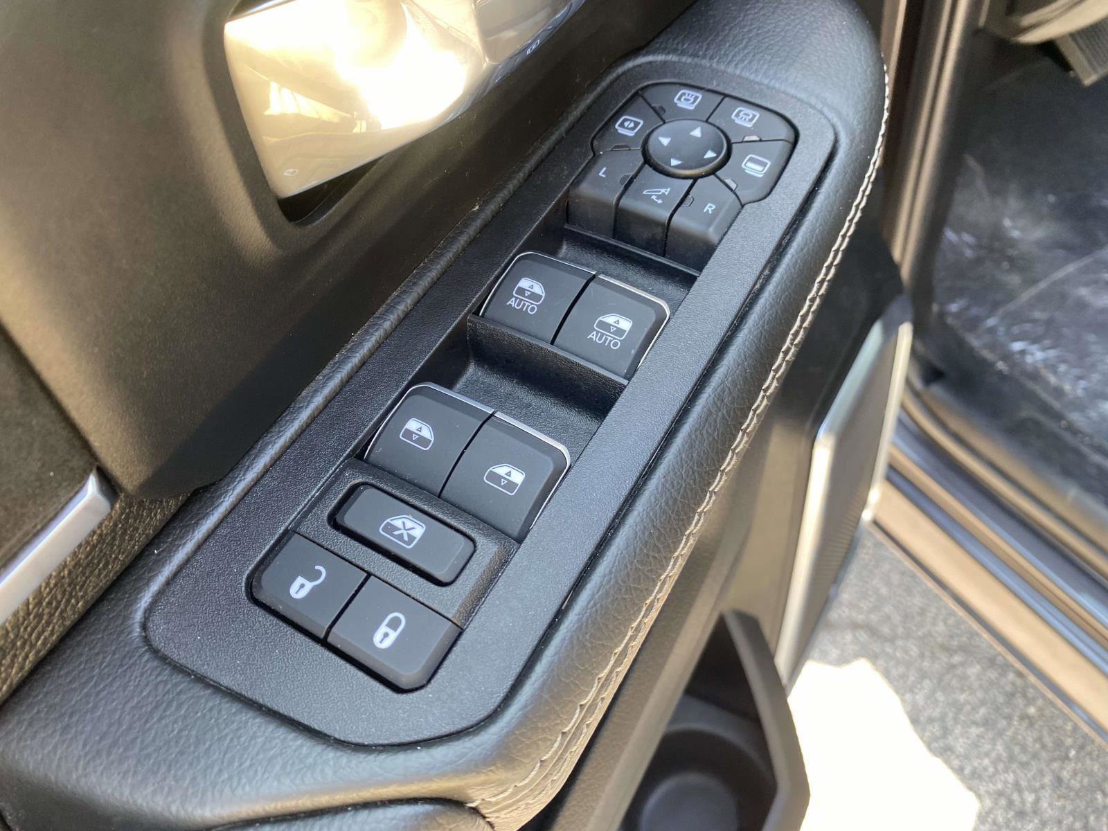 Used 2025 RAM 2500 Laramie w/ Night Edition image 11