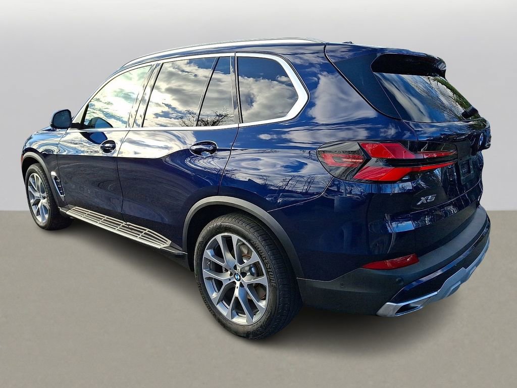 Certified 2024 BMW X5 xDrive40i w/ Premium Package AWD/4WD image 5