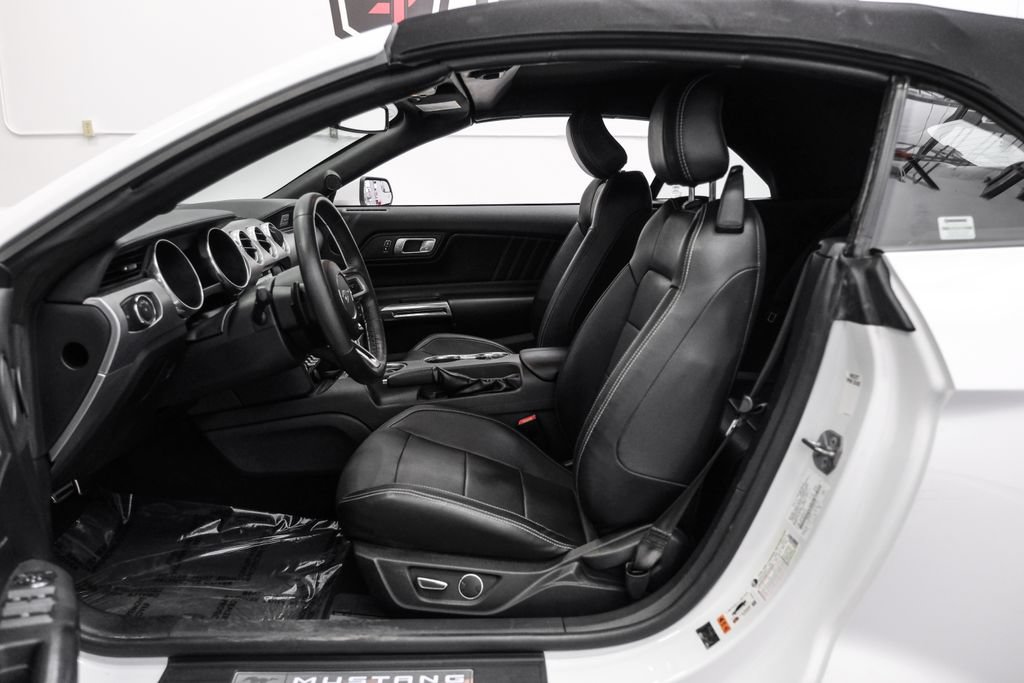Used 2018 Ford Mustang GT Premium RWD image 4