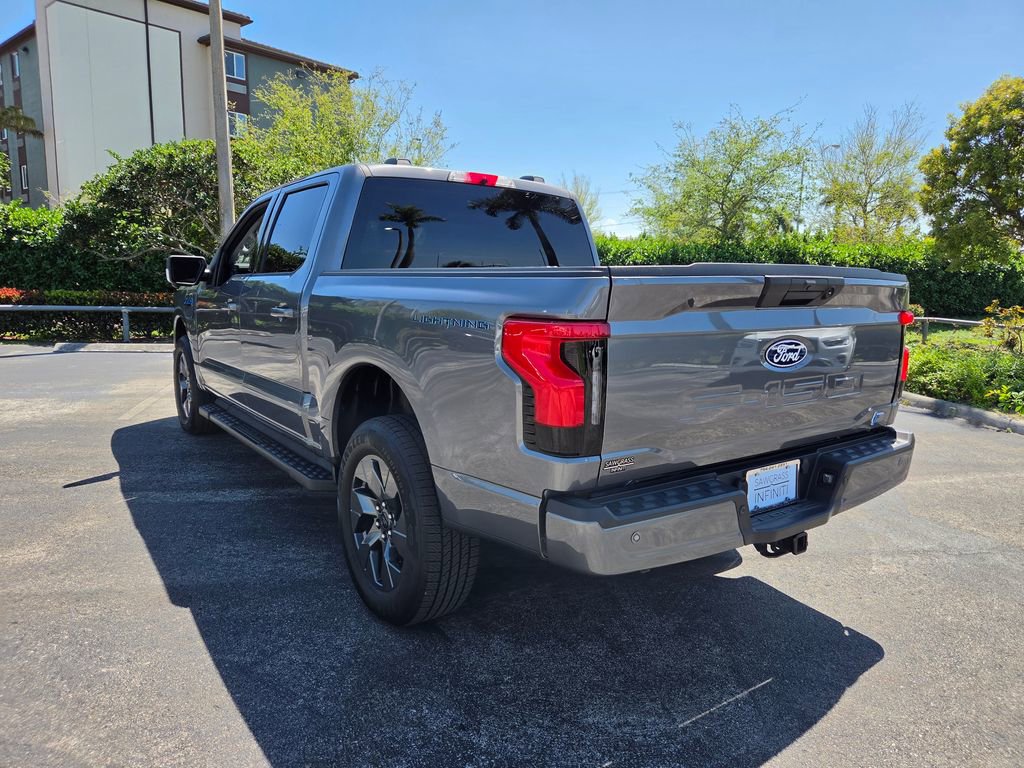 Used 2025 Ford F150 Lightning Flash AWD/4WD image 7
