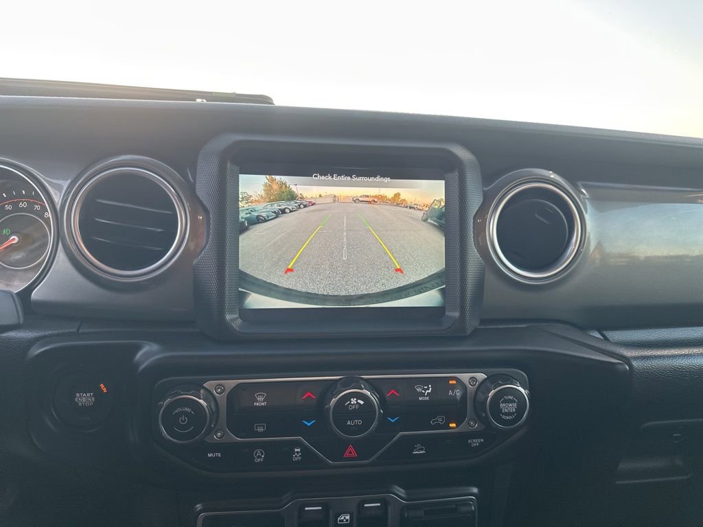 Used 2023 Jeep Wrangler Sahara image 18