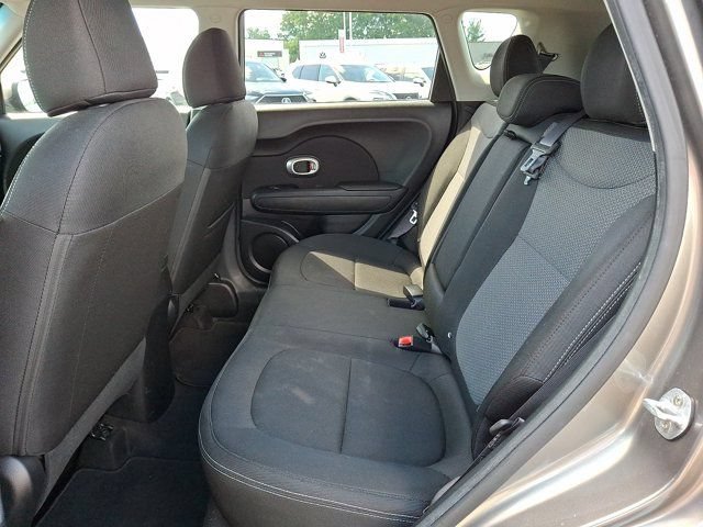 Used 2019 Kia Soul + FWD image 13