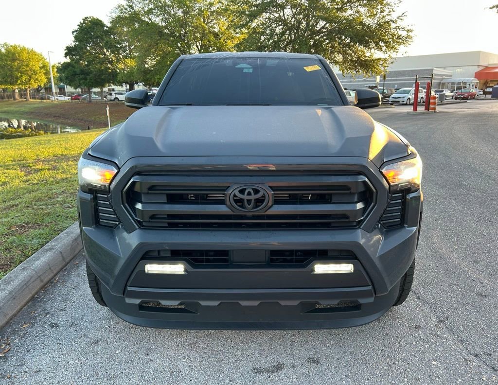 Certified 2025 Toyota Tacoma SR5 AWD/4WD image 8