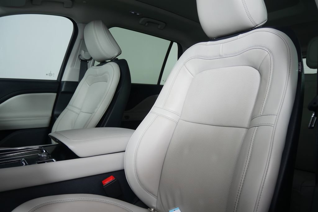 Used 2025 Lincoln Aviator Reserve w/ Jet Appearance Package image 10