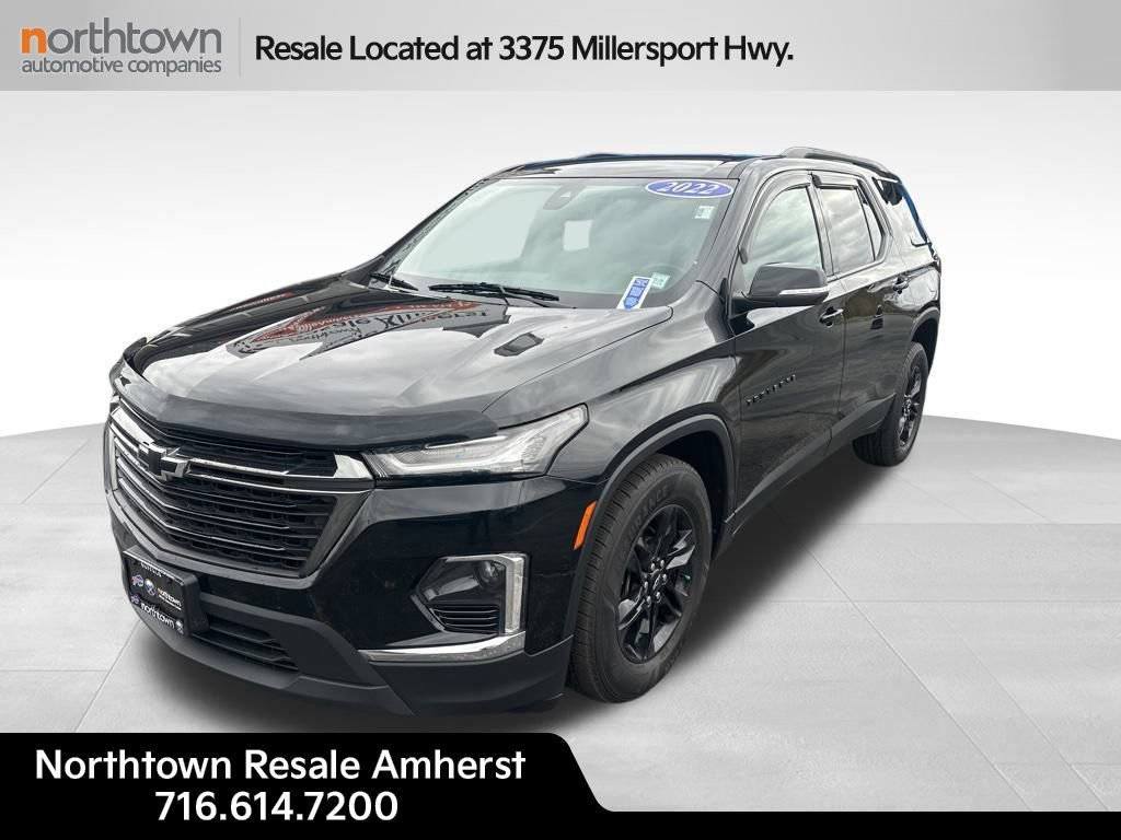 Used 2022 Chevrolet Traverse LT w/ Midnight/Sport Edition image 2